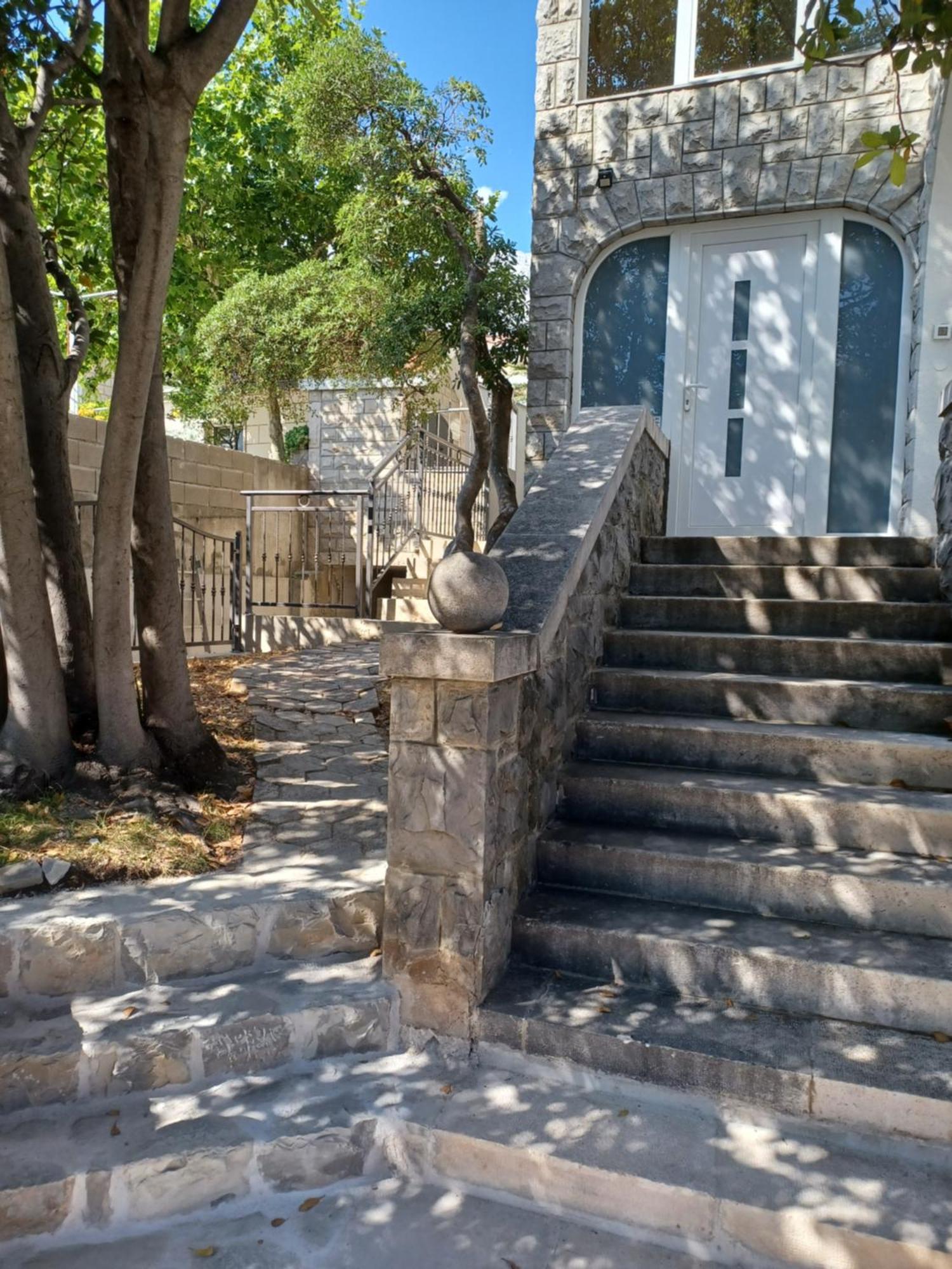 מאקרסקה Apartments Emilija מראה חיצוני תמונה